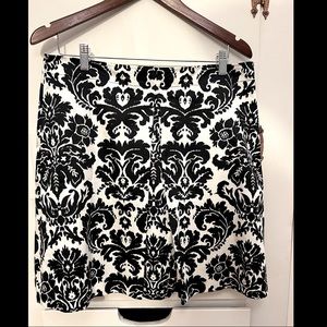 LOFT black and white skirt, size 12P